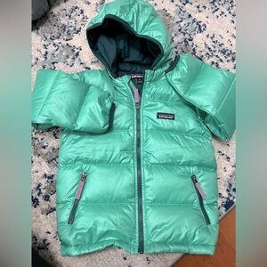 Patagonia teal puffer coat